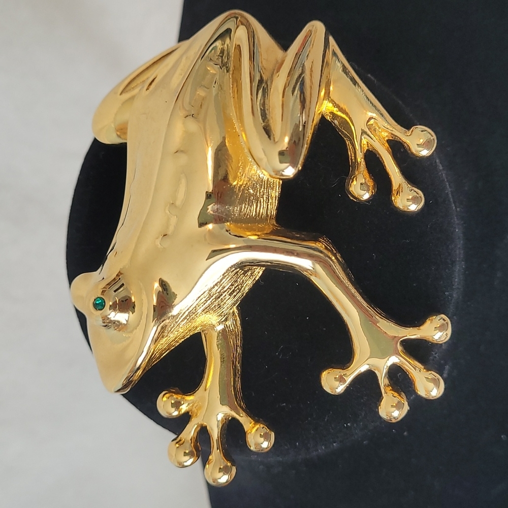 Doreen Ryan brooch